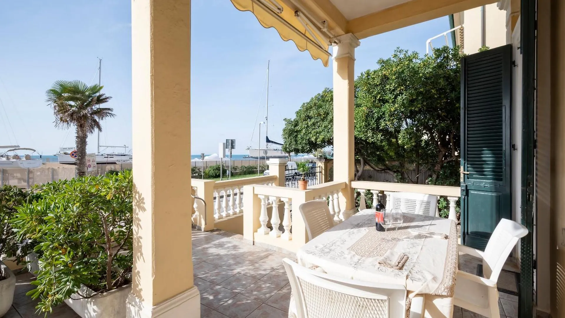 Villa Liberty San Vincenzo 0*,